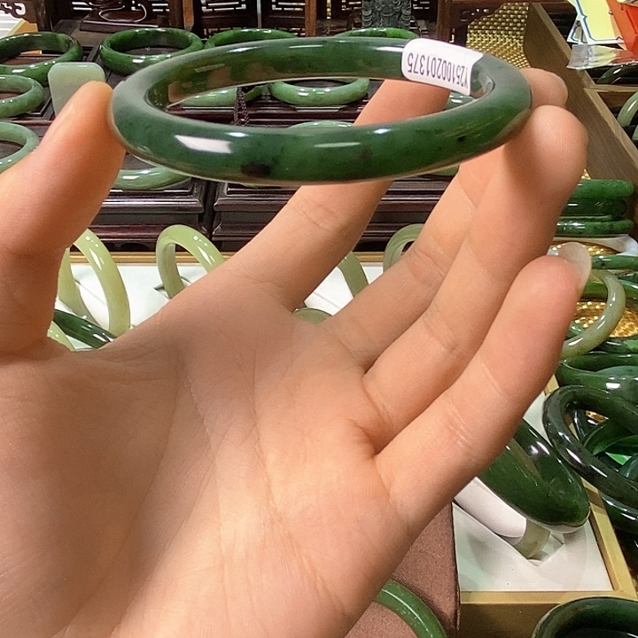 河***馍和田玉（碧玉）未镶嵌手镯