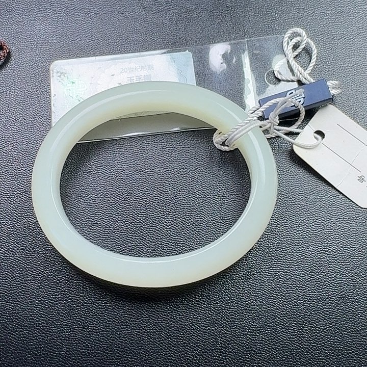 用***4和田玉未镶嵌挂件