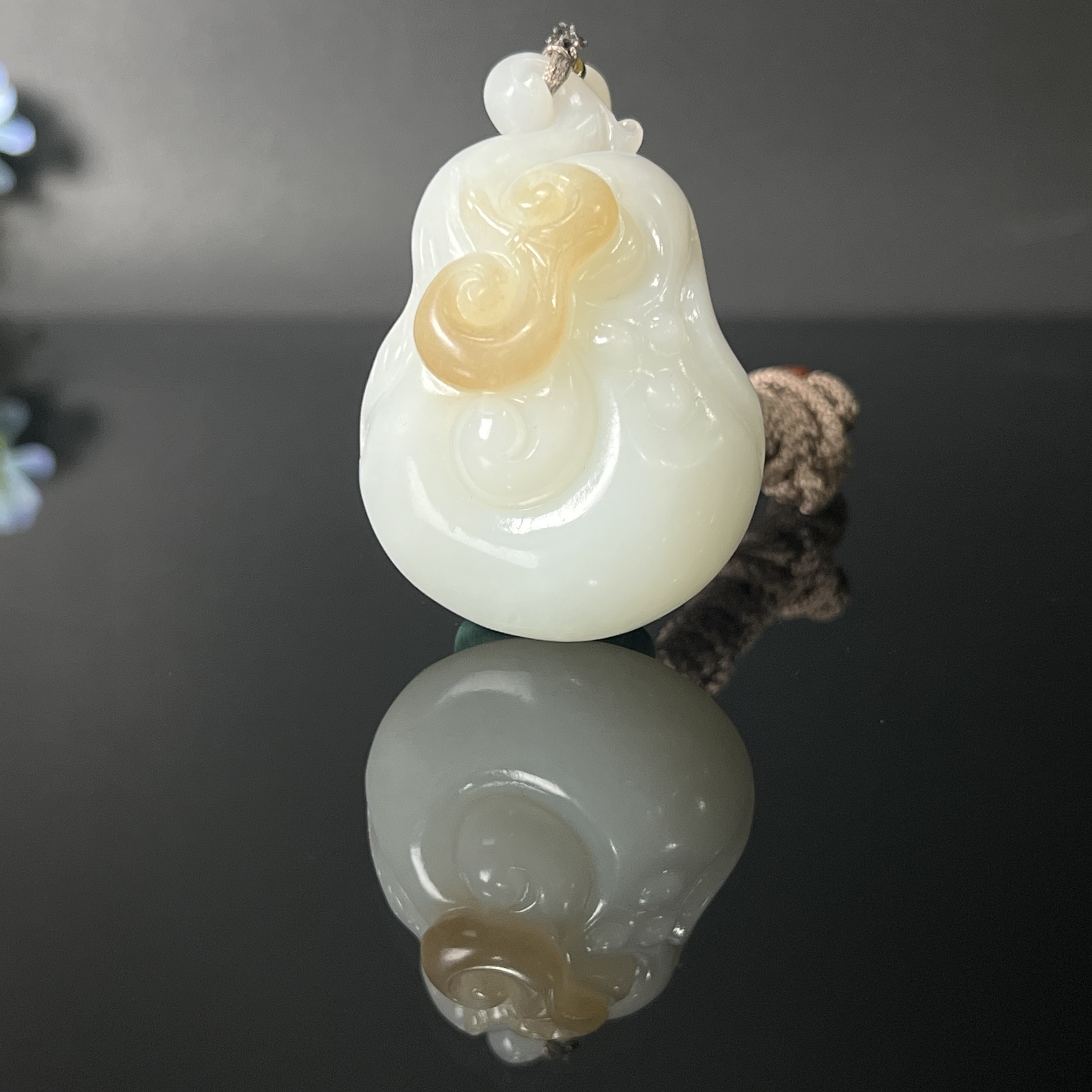 1224GC8807和田玉挂件