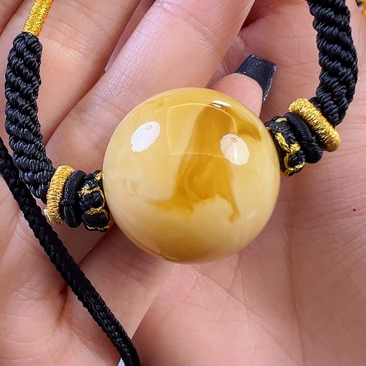 蜜蜡颈饰未镶嵌孙**眼蜜蜡