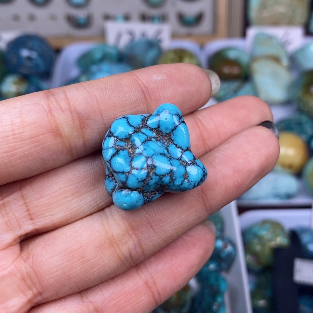 绿松石未镶嵌挂件