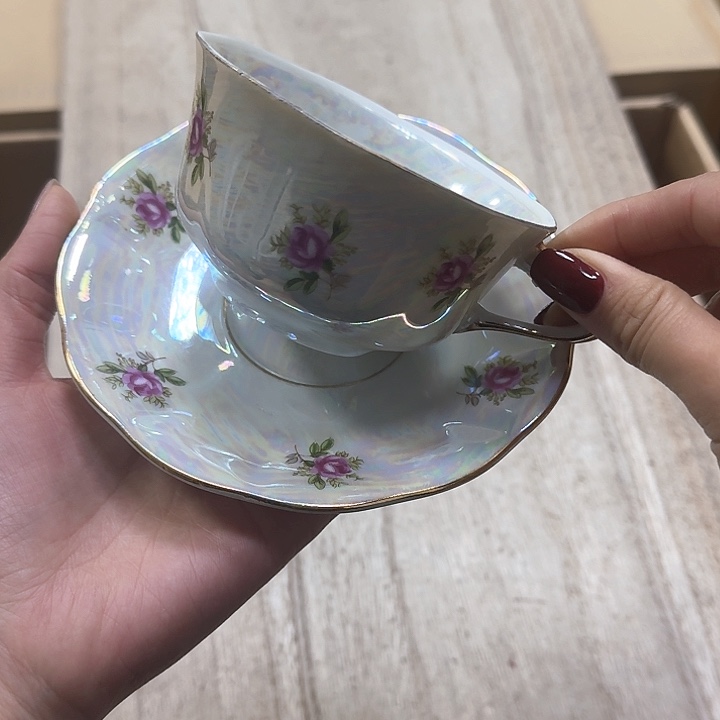 瓷片噗哈哈哈哈哈哈哈哈哈我笑