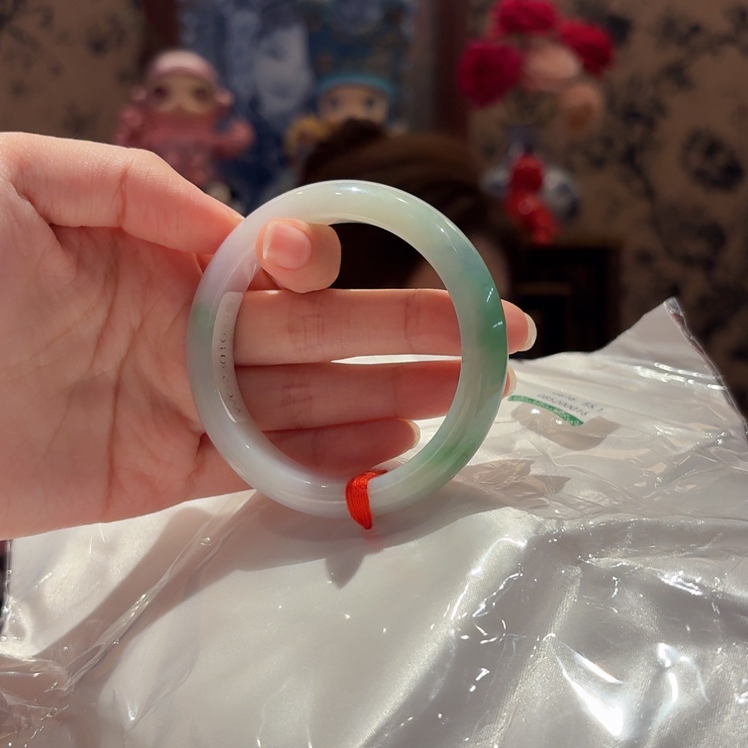 翡翠手镯未镶嵌55.1圈口