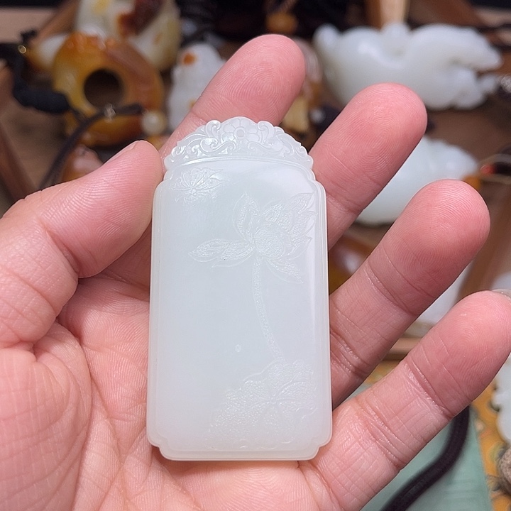 山***️和田玉未镶嵌颈饰