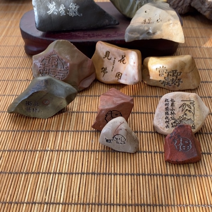 幽***儿原石雕刻工艺品手把摆件