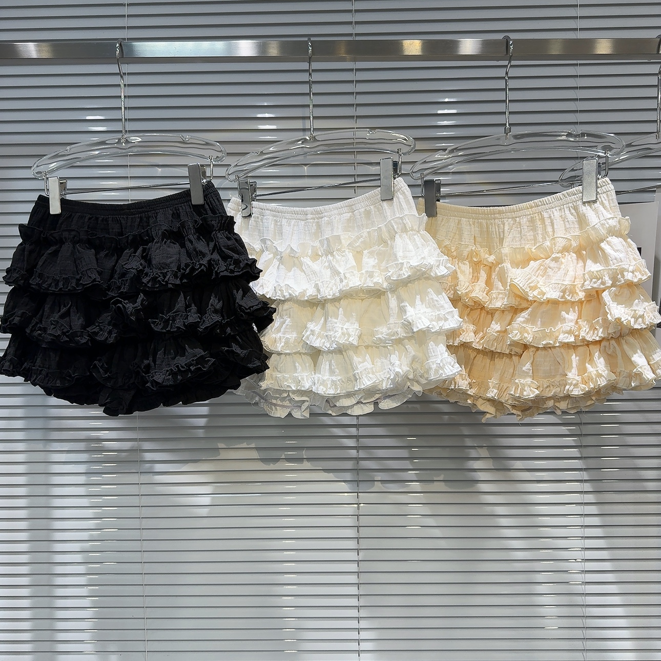 网红同款2025春季新款小香风褶皱花边纯色甜美气质蛋糕裙蓬蓬裙女