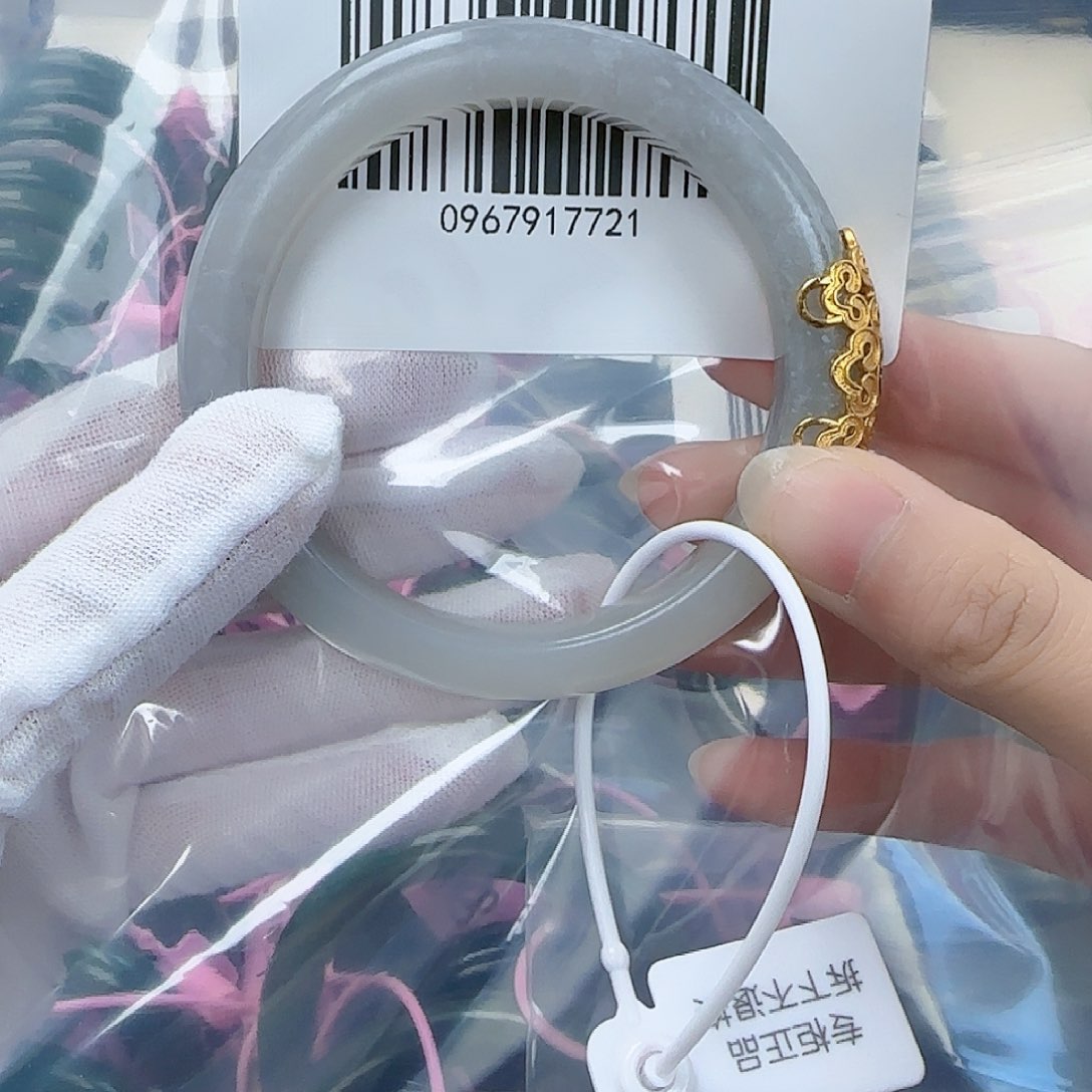 和田玉（碧玉）手镯未镶嵌6061