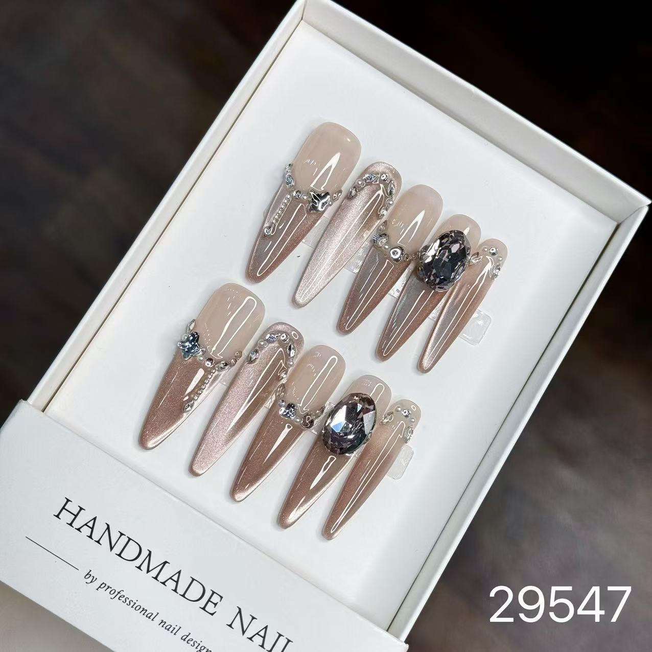 长款爆闪猫眼显白百搭手工穿戴甲