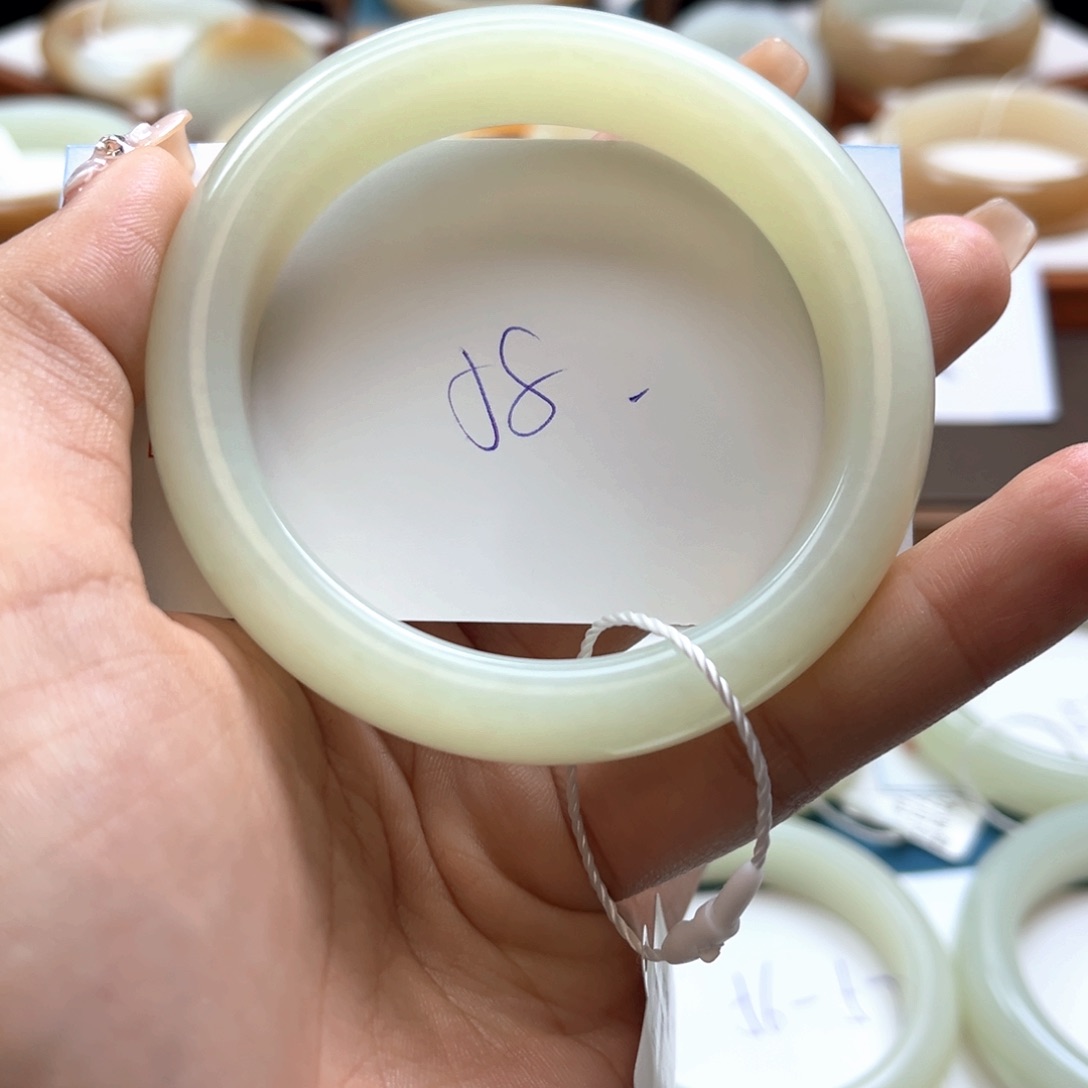 未镶嵌手镯和田玉许**福