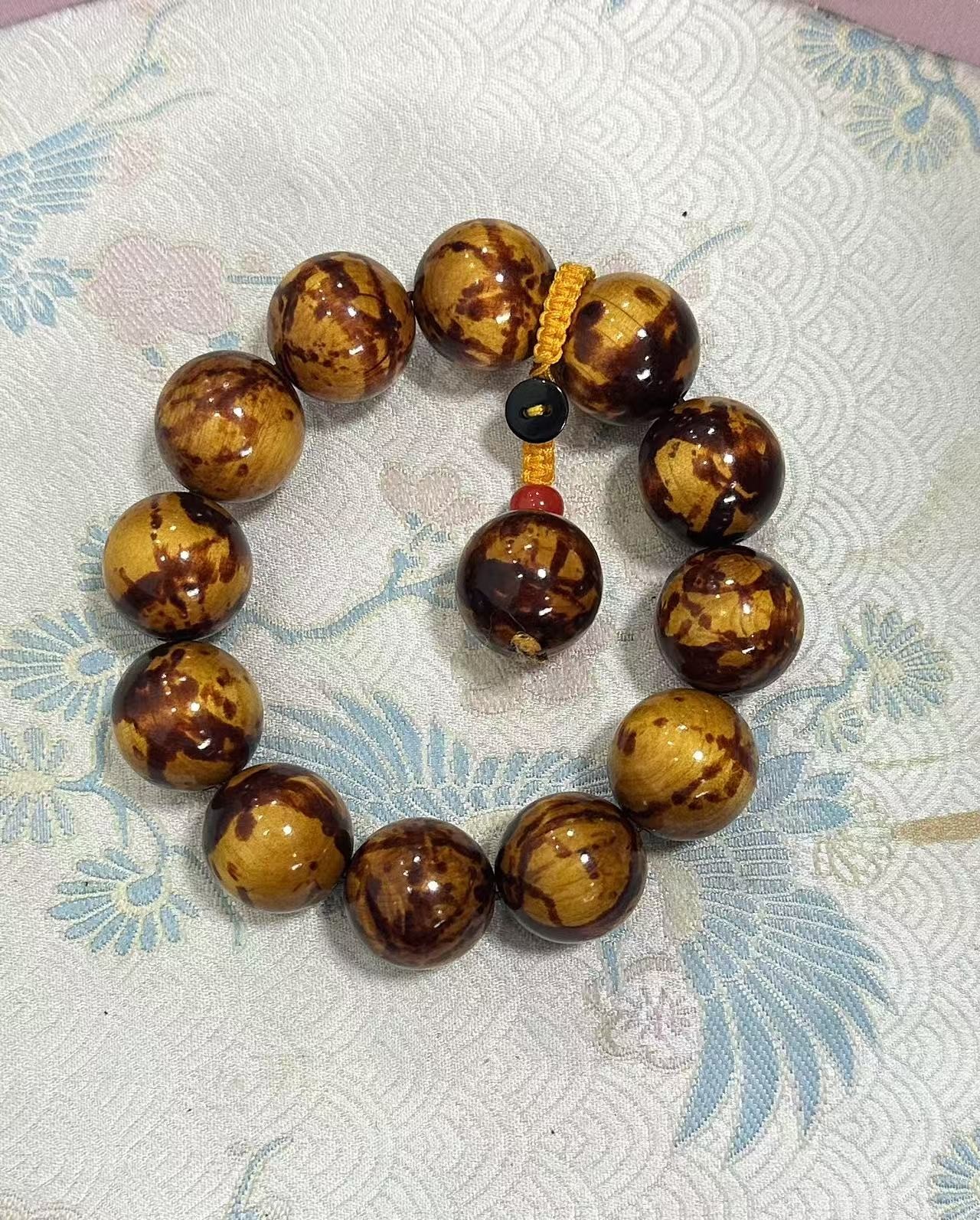 A68 雪山金重楼手串 多样性发其一