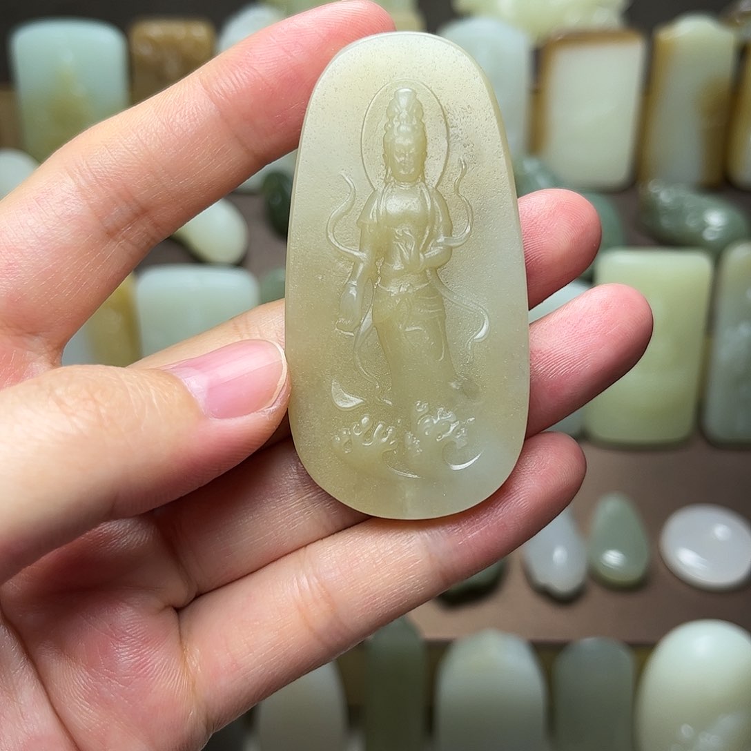 和田玉颈饰未镶嵌