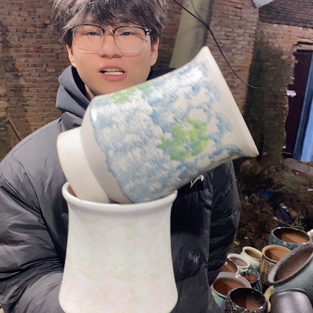 瑕疵16/24）hfhh颜色随机