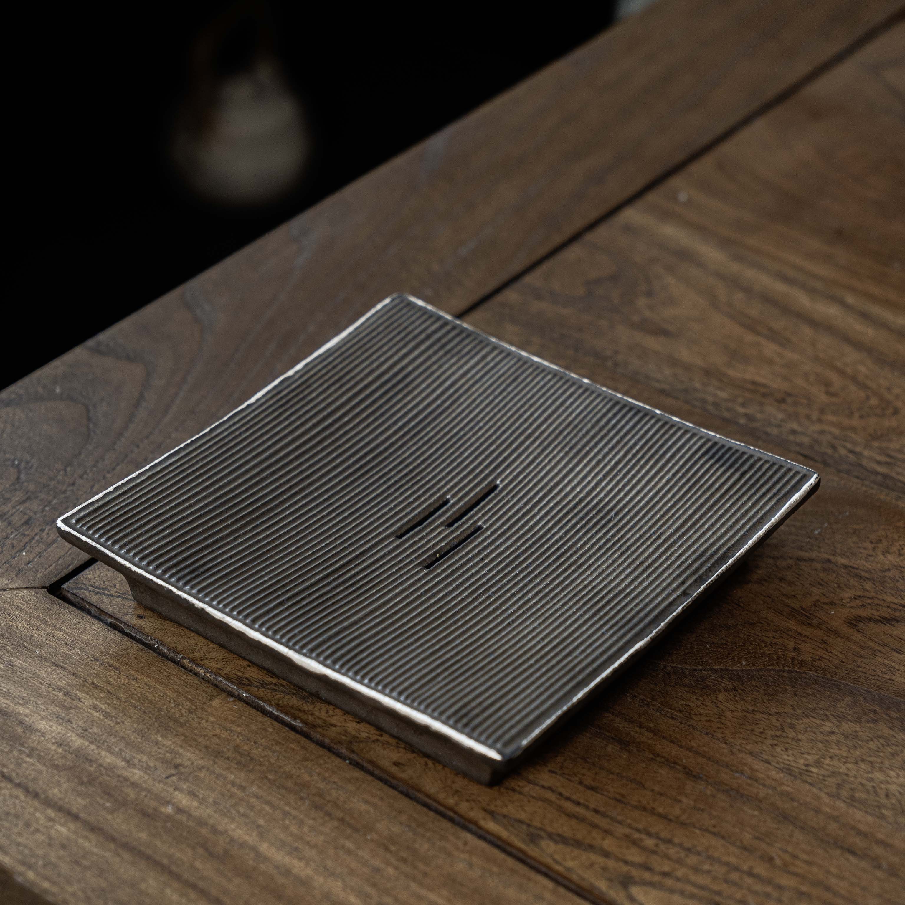 陨铁釉-灰念-素纹方壶承（Q8186）