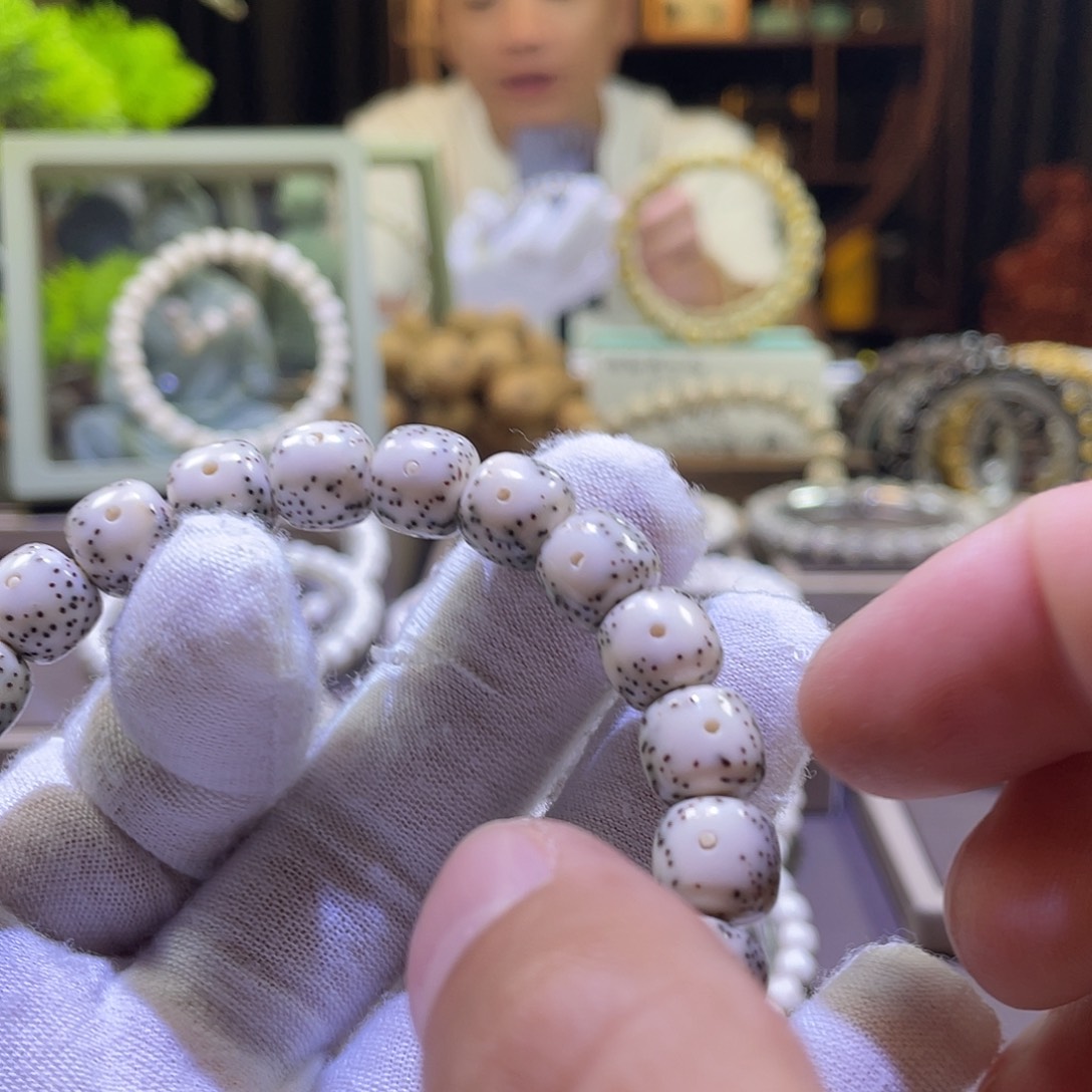 简***约星月菩提手串黄金瞳035