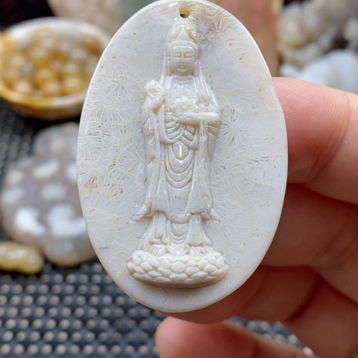 硅化珊瑚（珊瑚玉）颈饰未镶嵌