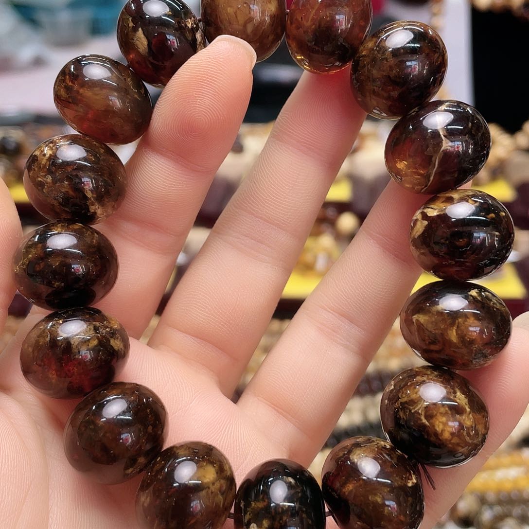 琥珀裸石未镶嵌L***i十八