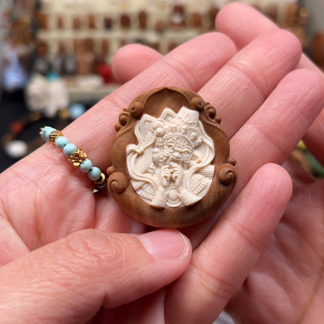 檀香木吊坠单个扎基