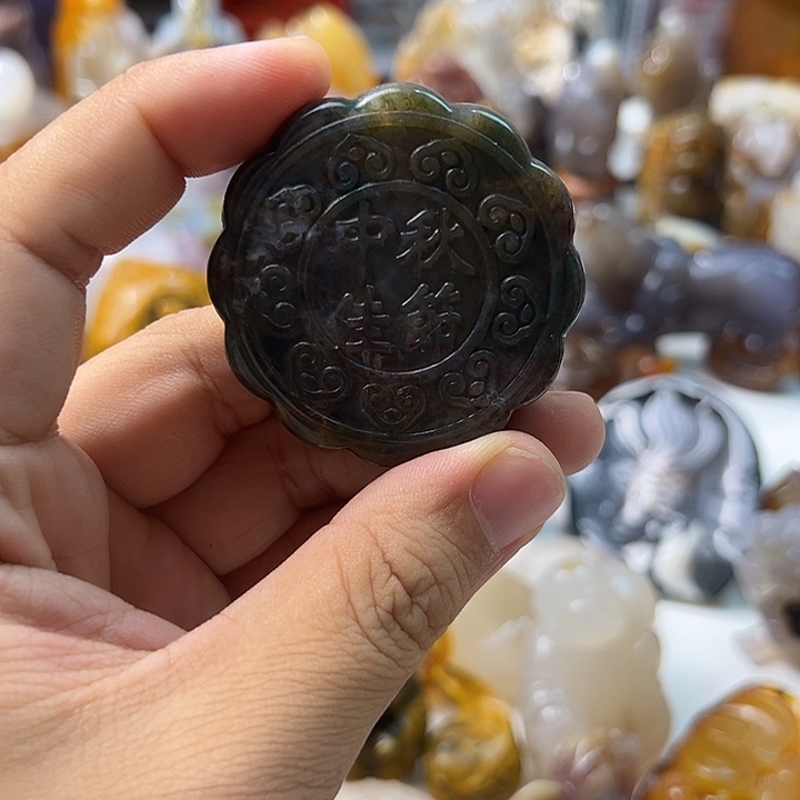 玛瑙/玉髓颈饰未镶嵌