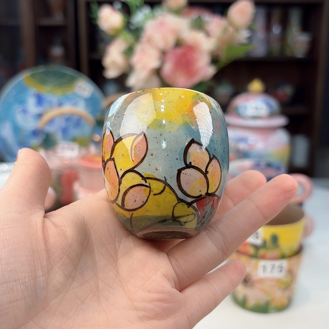 瓷片兔兔好可爱啊我