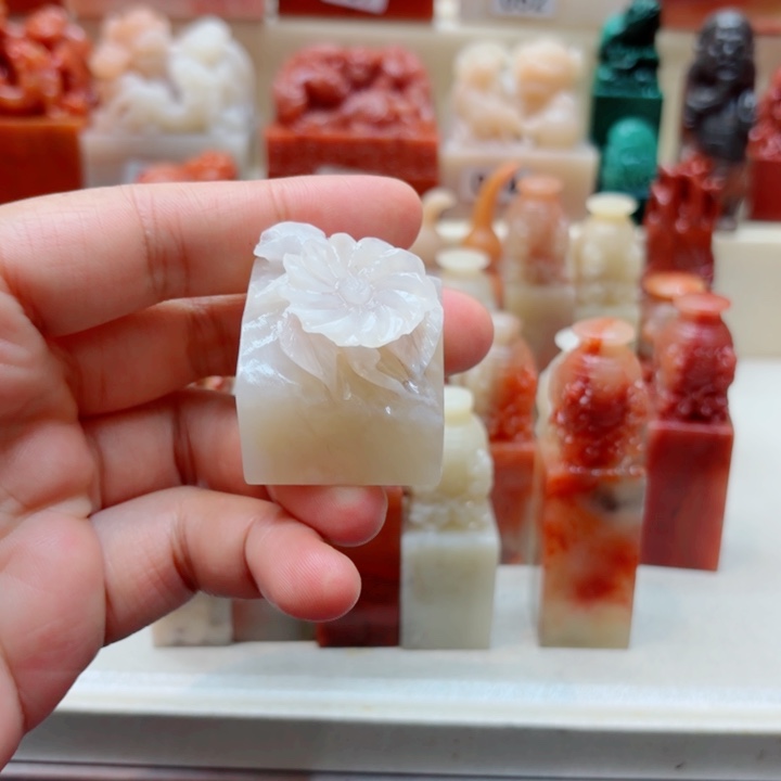 人***@老挝石111111111111111