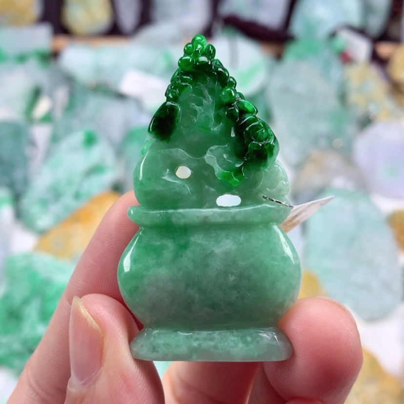 【闪购商品】翡翠吊坠(不含链)未镶嵌