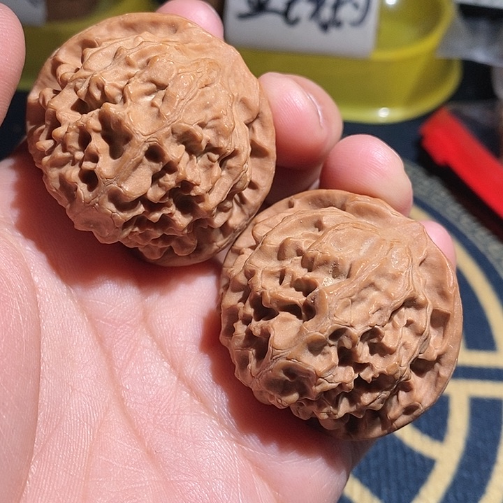 【闪购商品】文玩核桃吊坠龙鳞