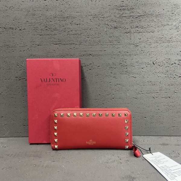 99新/华伦天奴/市场价5800/箱包钱包/250320RN0020