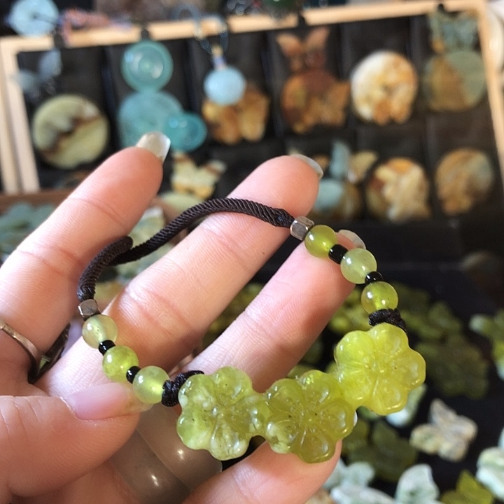 岫玉未镶嵌岫玉挂件