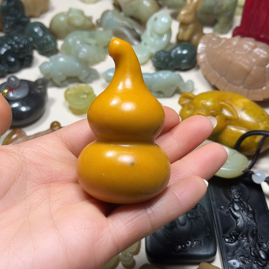 白玉菩提吊坠白玉菩提吊坠