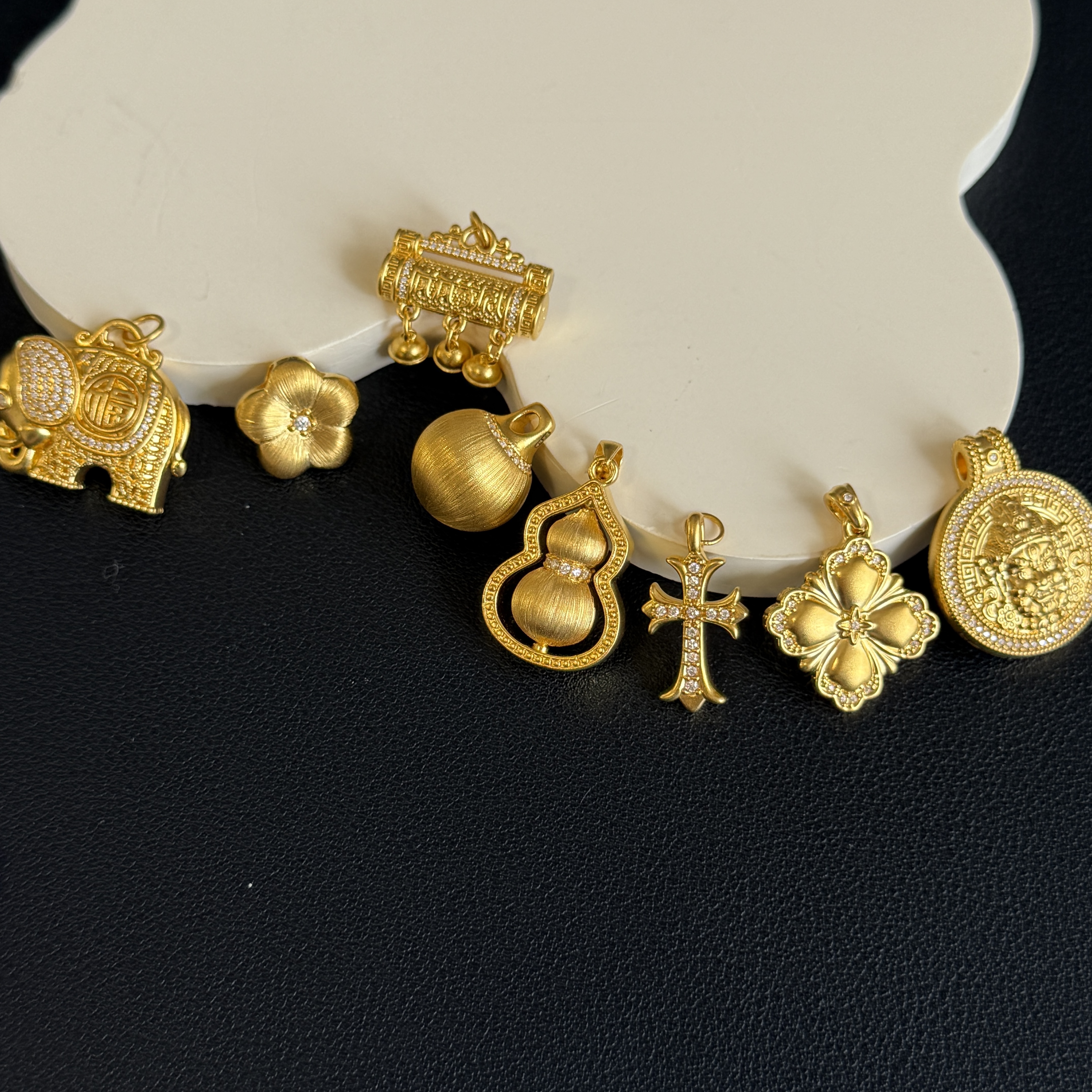 不支持七天无理由【精品黄金吊坠】足金999  多样性发一 