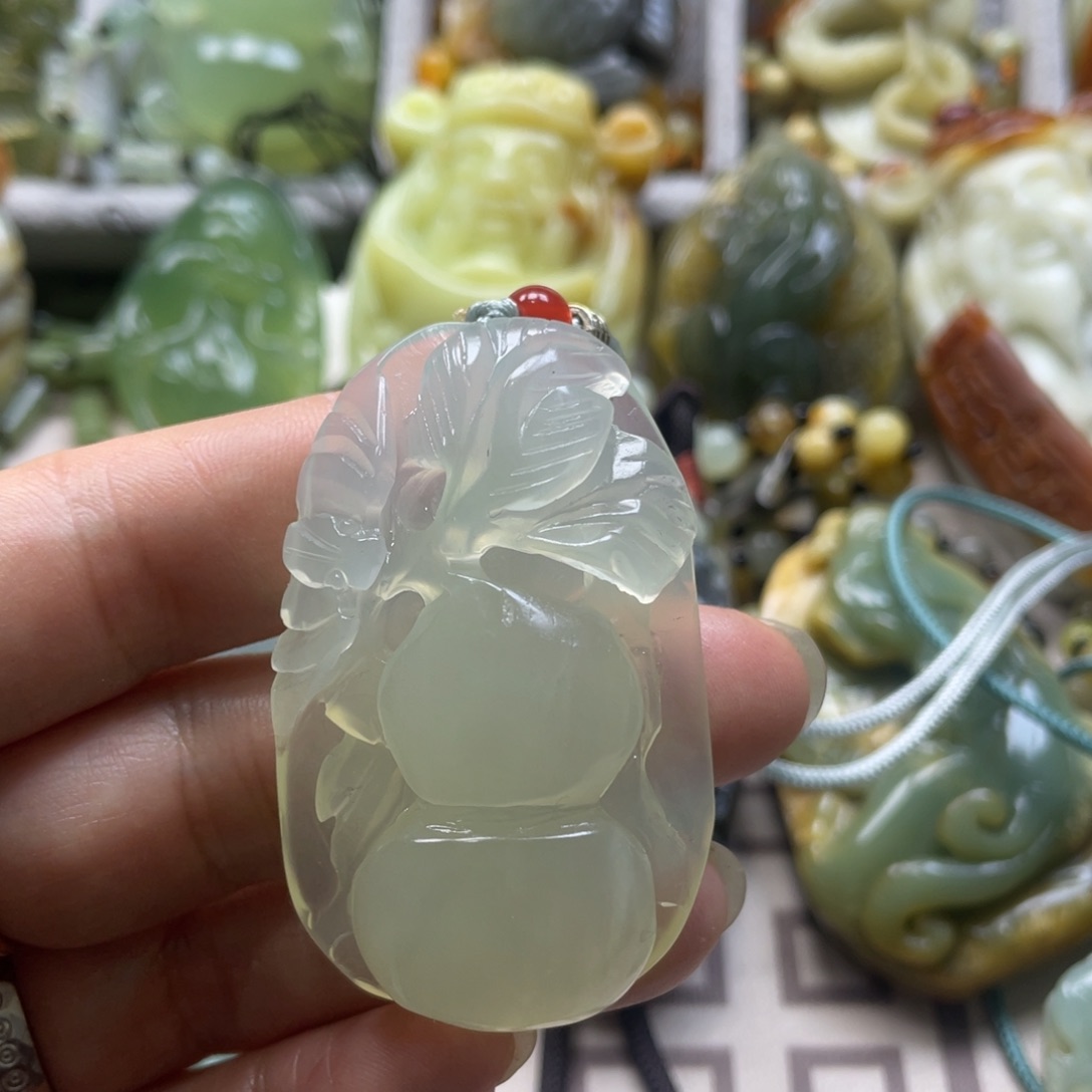 岫玉颈饰未镶嵌吊坠