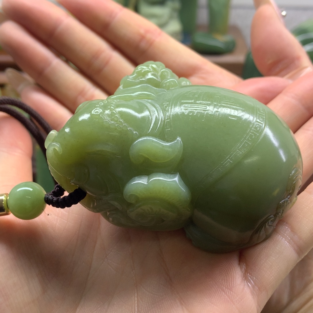 和田玉把件未镶嵌一****猫