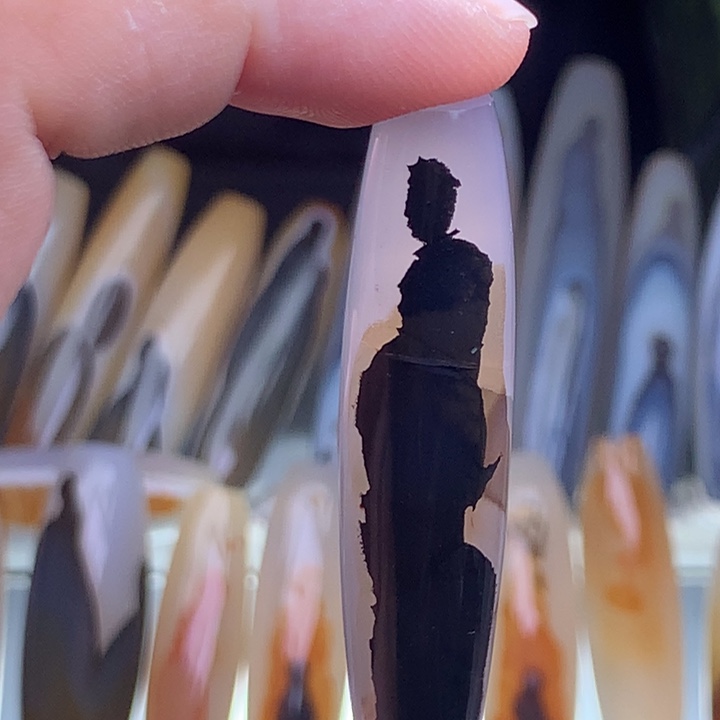 玛瑙/玉髓颈饰未镶嵌95有瑕