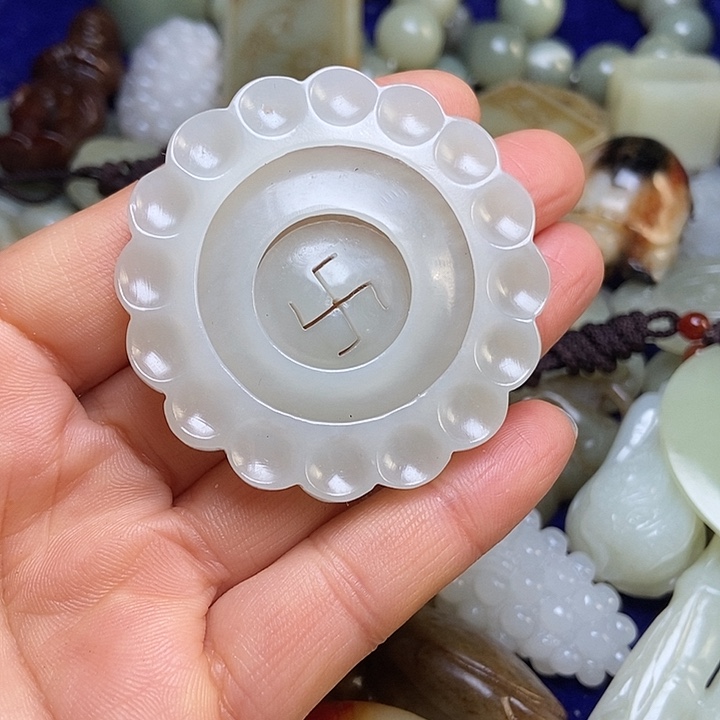 吊坠(不含链)未镶嵌和田玉水*