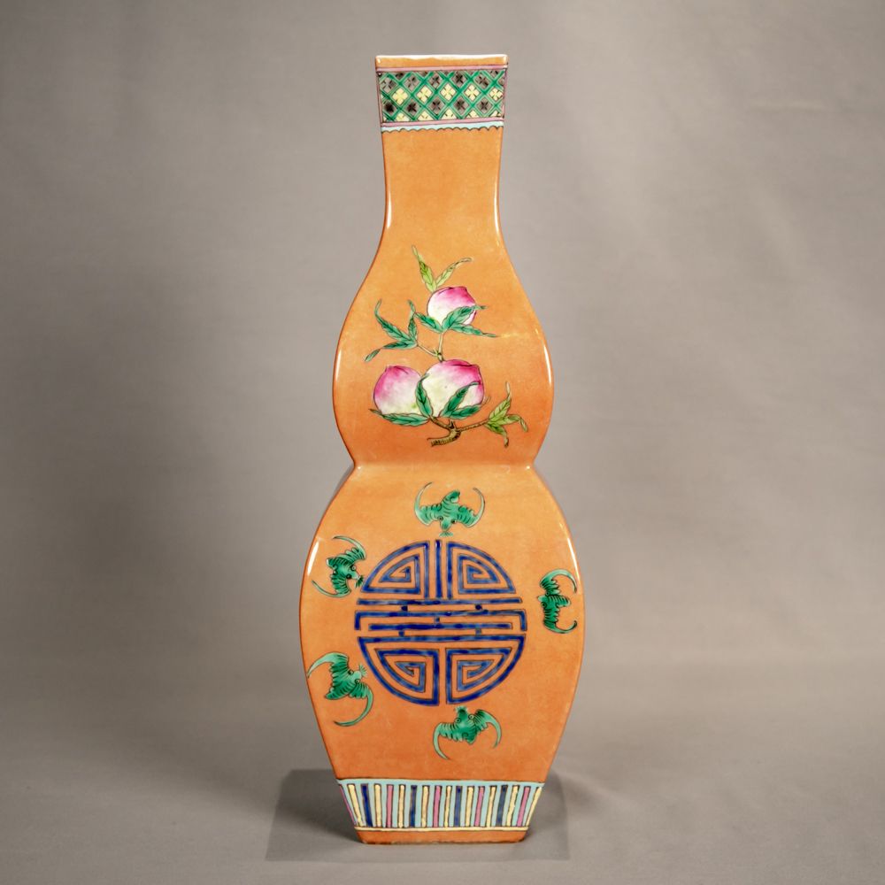 清同治粉彩黄地福禄寿葫芦赏瓶B2-116