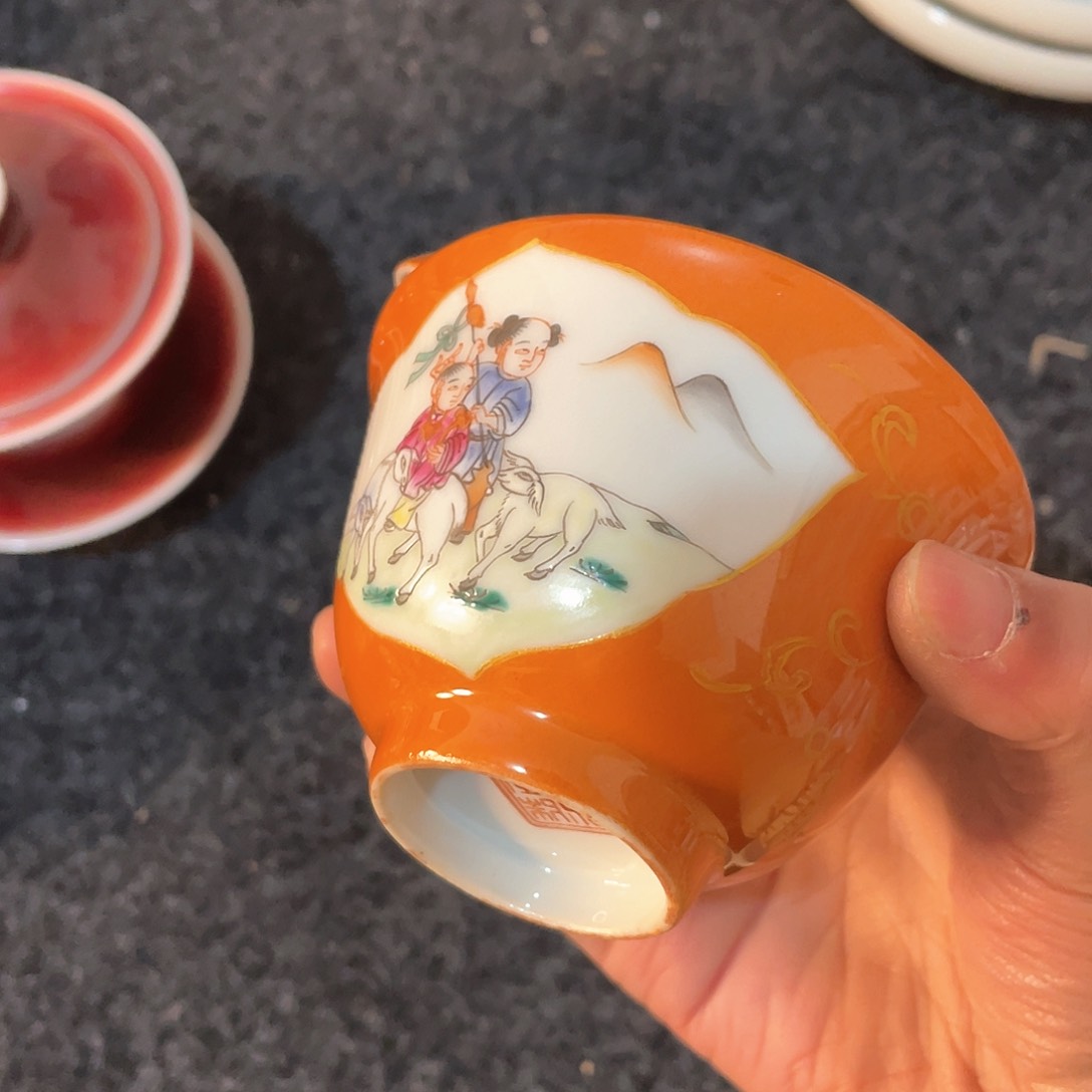 瓷片今天爱吃大米饭