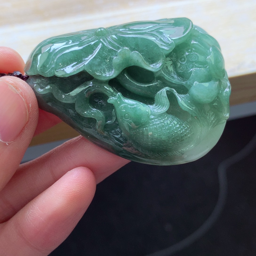 翡翠颈饰未镶嵌吊坠