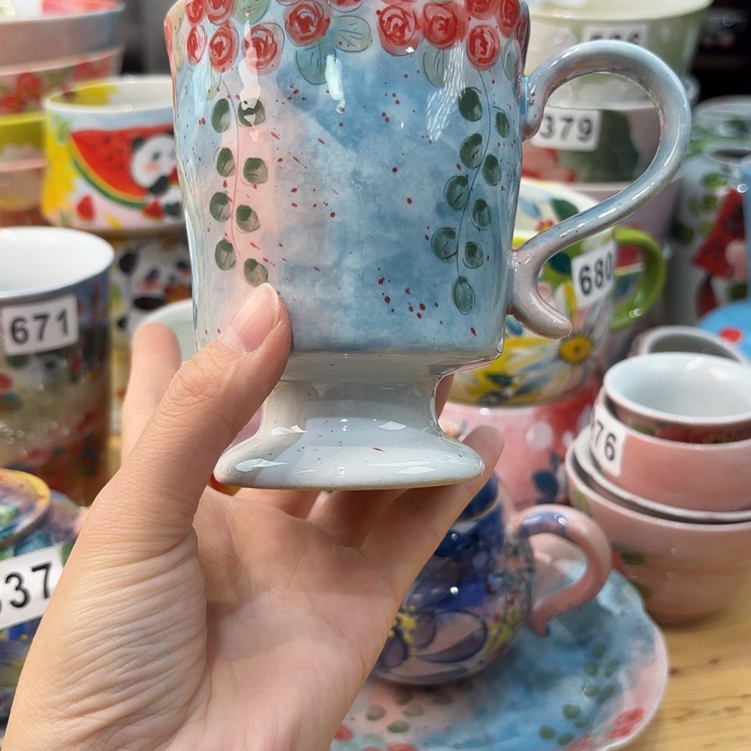 瓷片兔兔盖茨。兔兔好