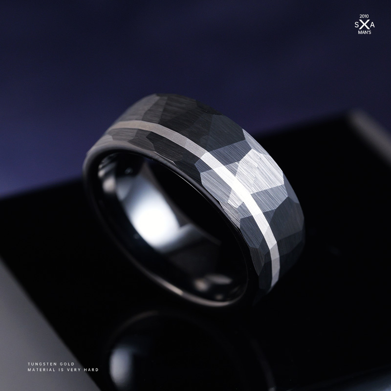 飒雅 钨合金戒指 时尚锤纹男戒复古拉砂男士黑色高级感素圈j368