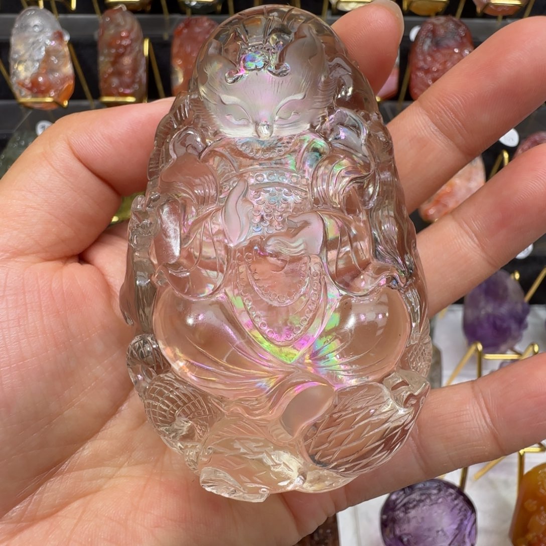 未镶嵌颈饰水晶今****？九尾狐