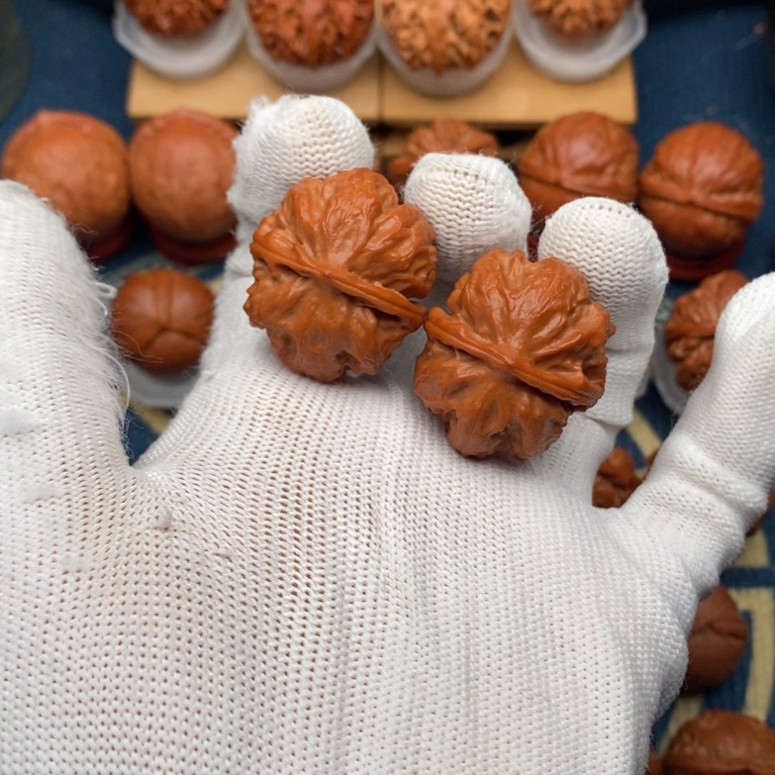 文玩核桃把件玉石粗筋