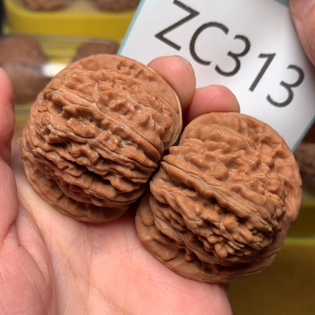 文玩核桃把件汉高楼43