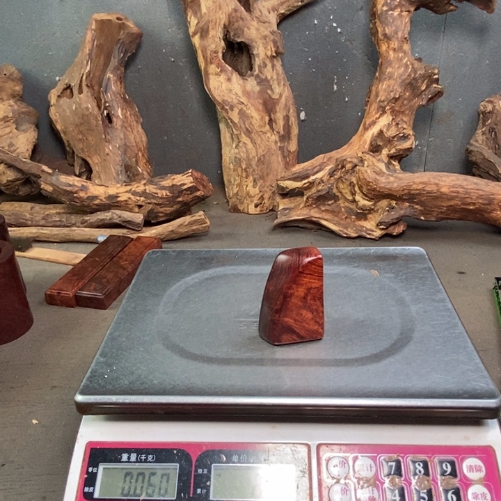 闲***步黄花梨/降香黄檀海南黄花梨