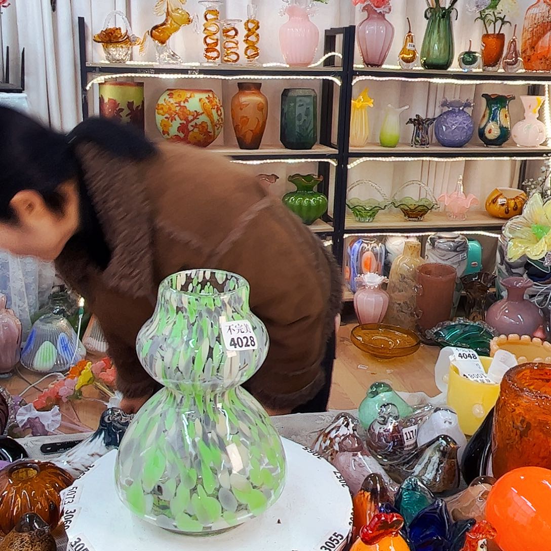 4028 家悦琉璃工艺品不完美