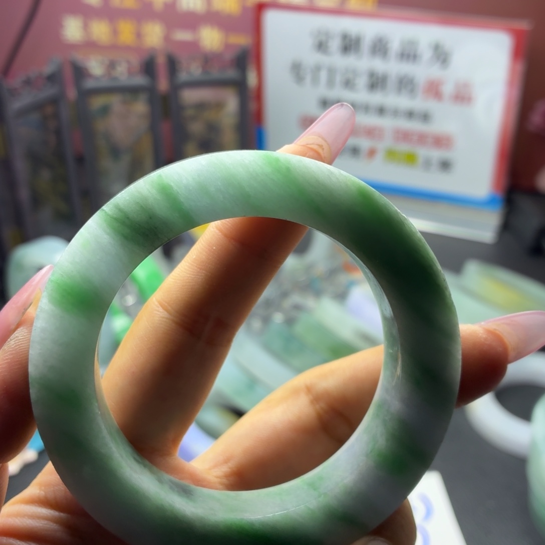 月***婵定制翡翠未镶嵌缅A翡翠
