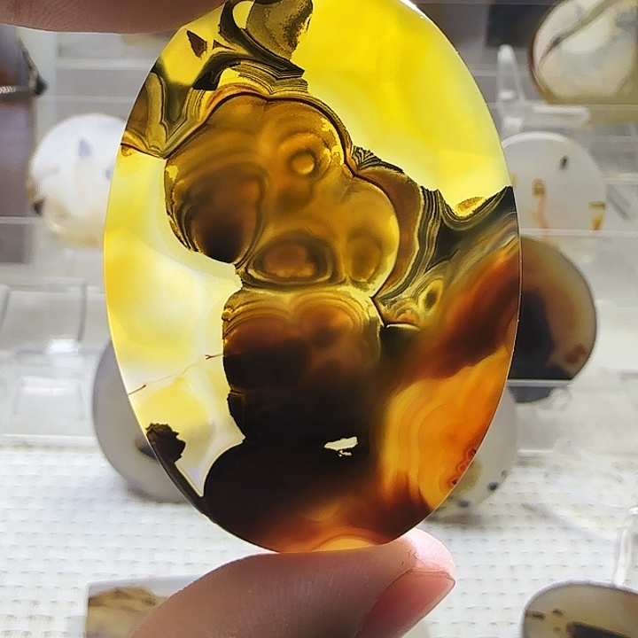 玛瑙/玉髓未镶嵌珠宝奇石