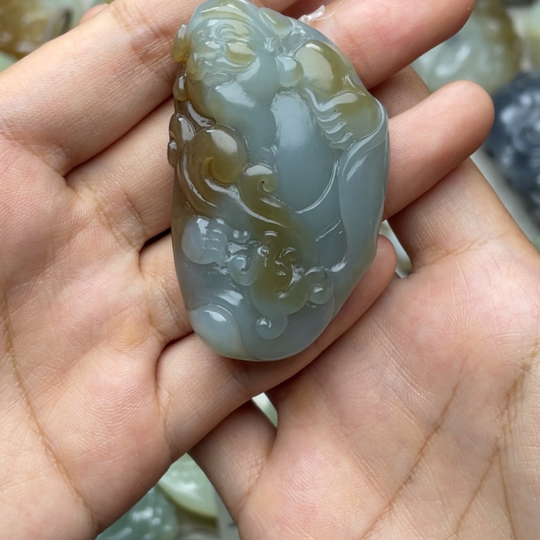 *****和田玉未镶嵌颈饰