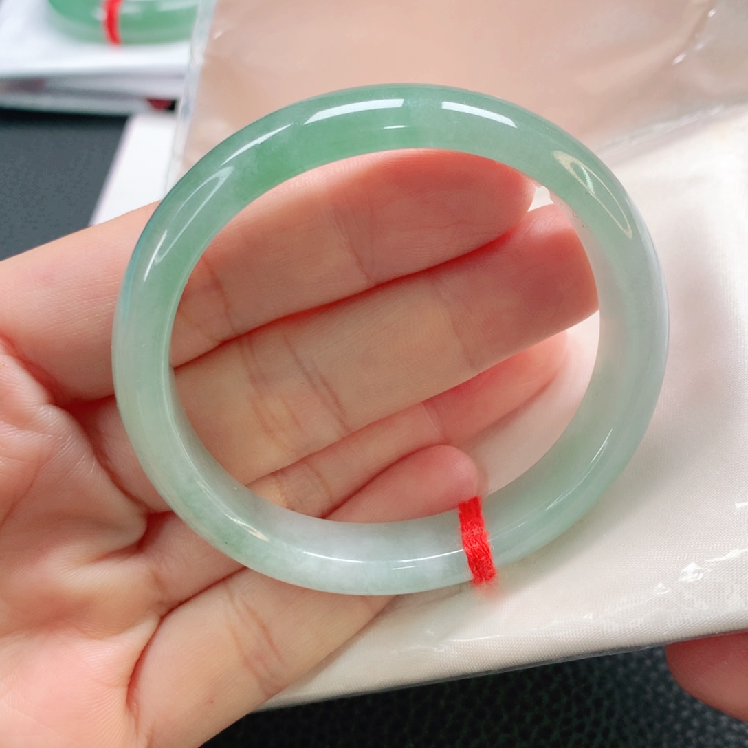未镶嵌手镯翡翠52.3贵妃