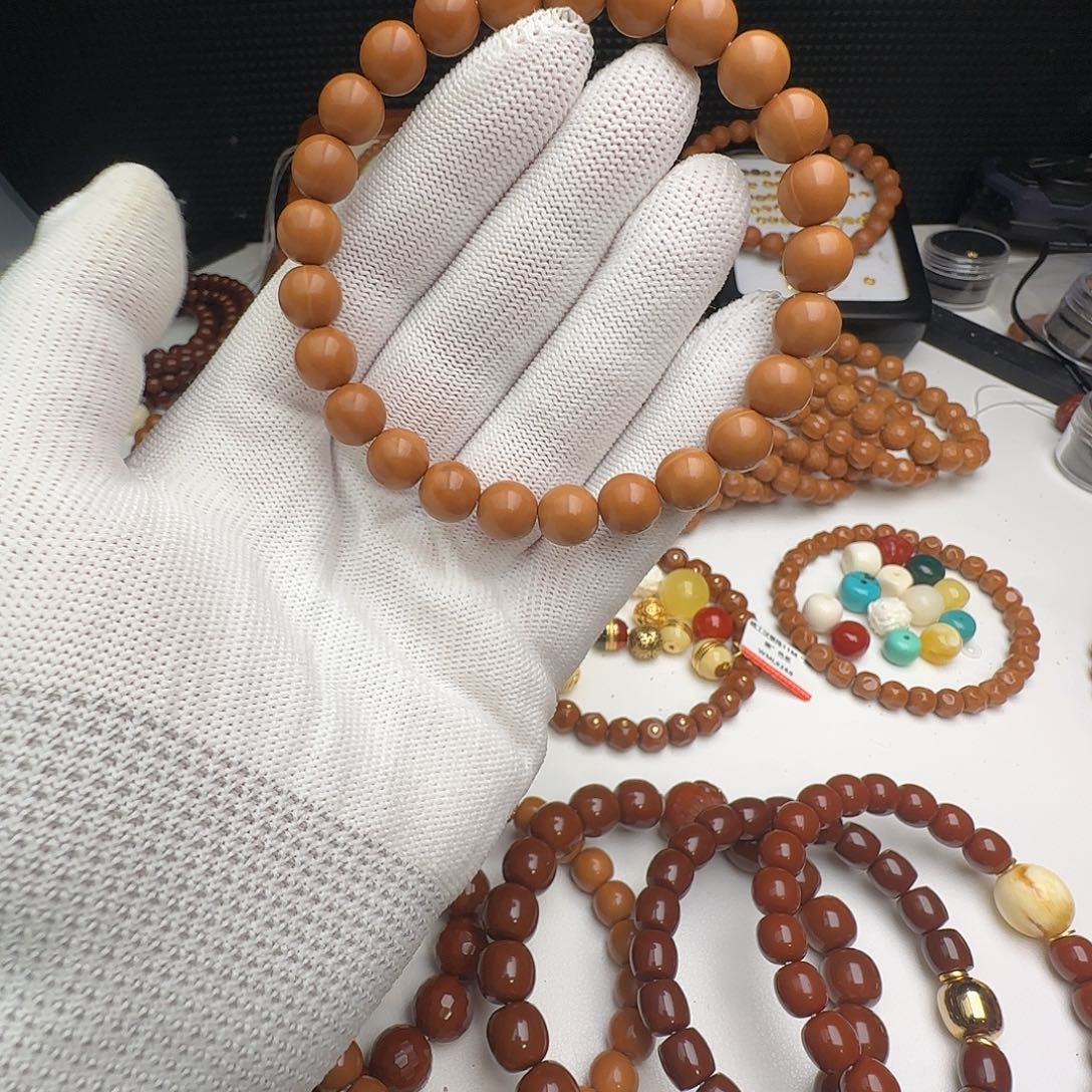 猴头核桃吊坠全品正圆