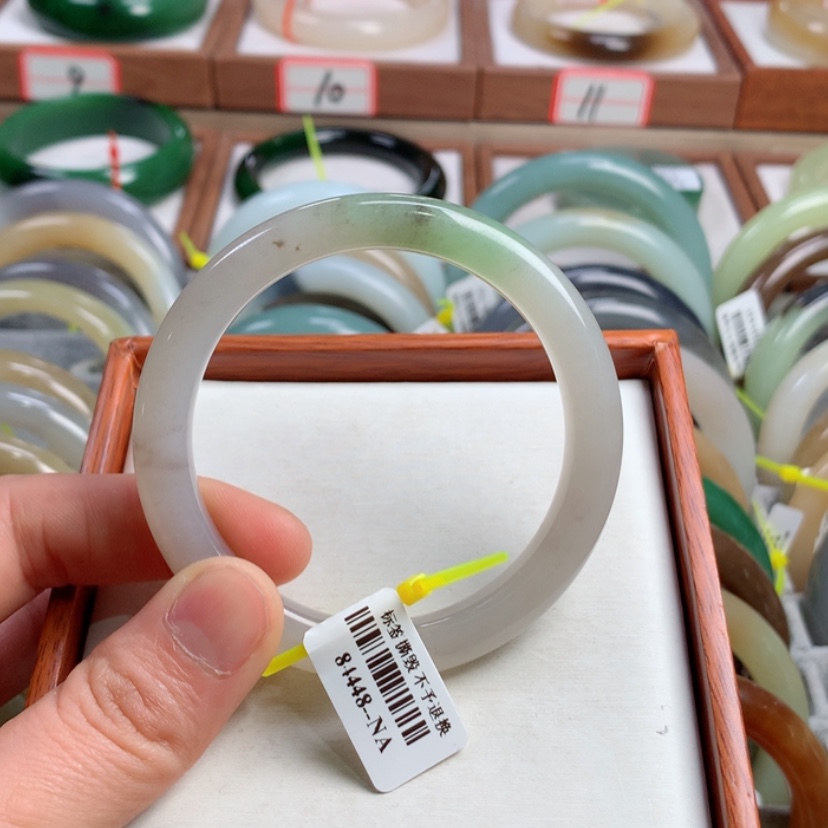 【闪购商品】和田玉手镯未镶嵌54.7